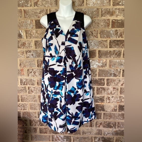 Simply Vera // Blue Watercolor V Neck Shift Dress Size 10 - Picture 1 of 10
